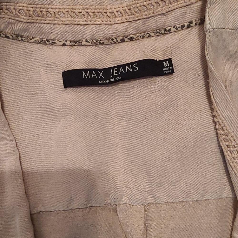 Utility Vest - Picture 4 of 9